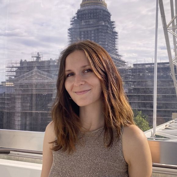 Meet your Posher, Petra - Picture 1 of 1